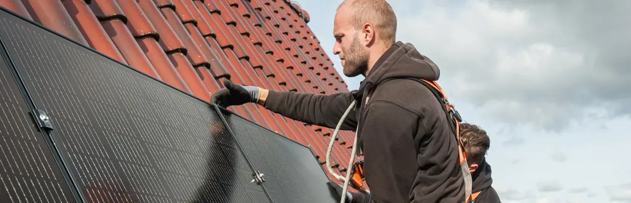 Zonnepanelen dak - 1600